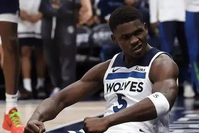 库里27分哈特三双 勇士负尼克斯跌回西部第十