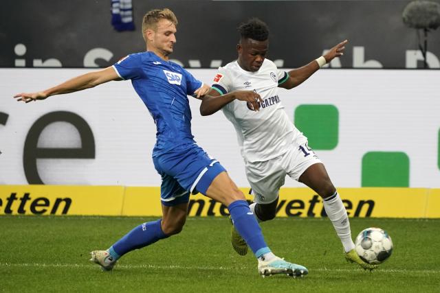 赵嘉义30分青岛胜同曦 贺希宁21分深圳负新疆